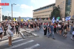 [Video] Israel: Biểu tình yêu cầu chấm dứt xung đột Dải Gaza ngày càng quyết liệt 