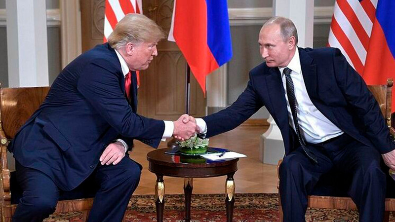Tổng thống Nga Vladimir Putin (phải) và Tổng thống Mỹ Donald Trump. (Ảnh: KREMLIN.RU)
