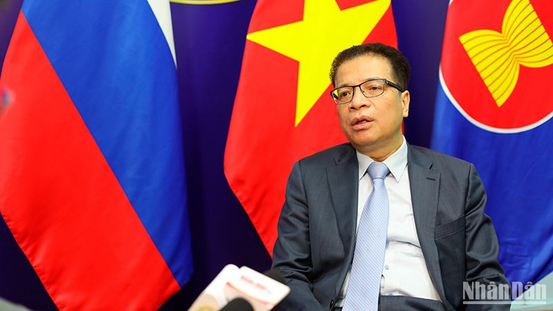 Đại sứ Việt Nam tại Liên bang Nga Đặng Minh Khôi. (Ảnh: XUÂN HƯNG)