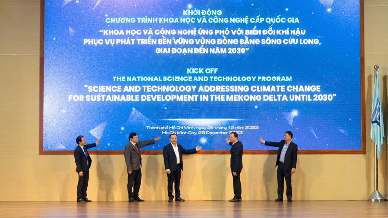 Khởi động chương trình “Khoa học và công nghệ ứng phó với biến đổi khí hậu phục vụ phát triển bền vững vùng đồng bằng sông Cửu Long, giai đoạn đến năm 2030”.