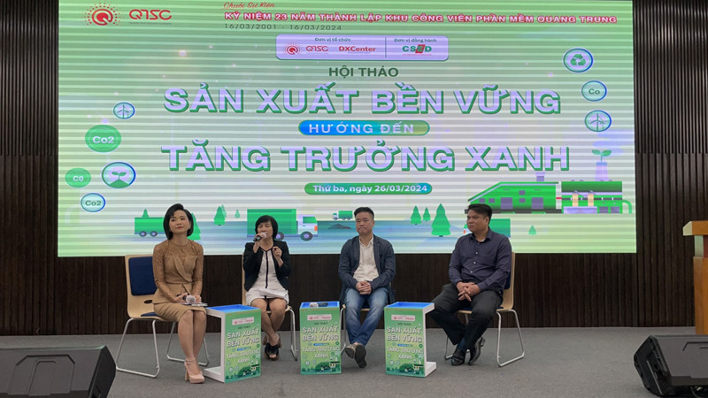 Các đại biểu tham gia tọa đàm.