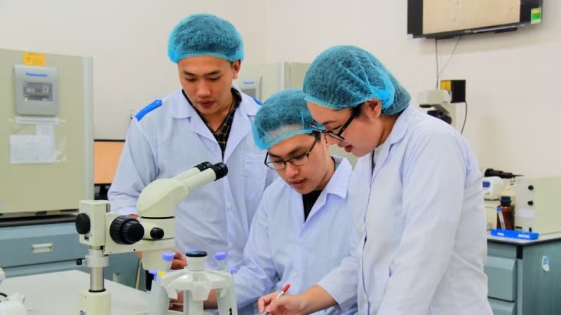 Hoạt động nghiên cứu khoa học tại Đại học Quốc gia Thành phố Hồ Chí Minh.