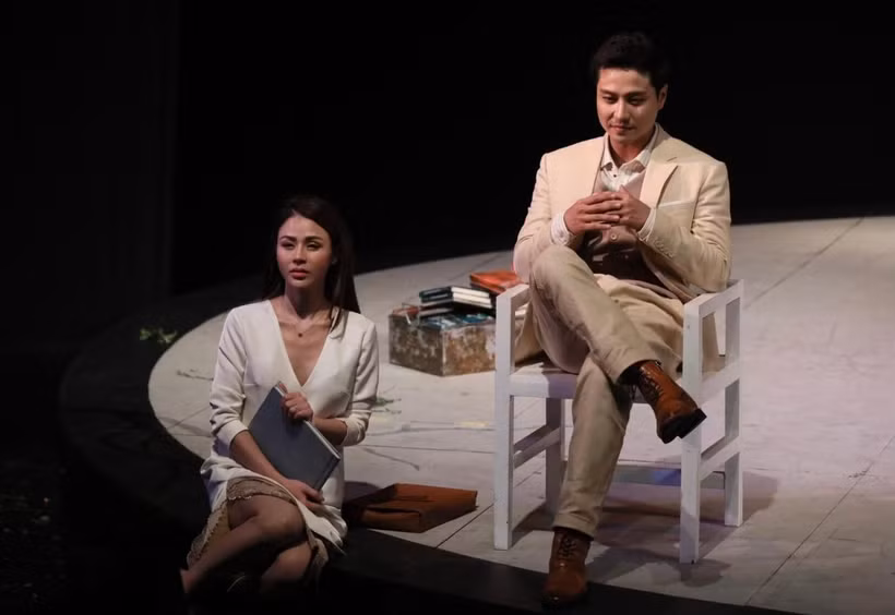 Cảnh trong vở Hedda Gabler của Nhà hát Tuổi trẻ.