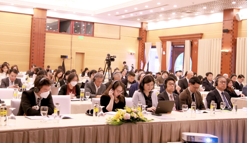 Các đại biểu tham dự hội thảo.