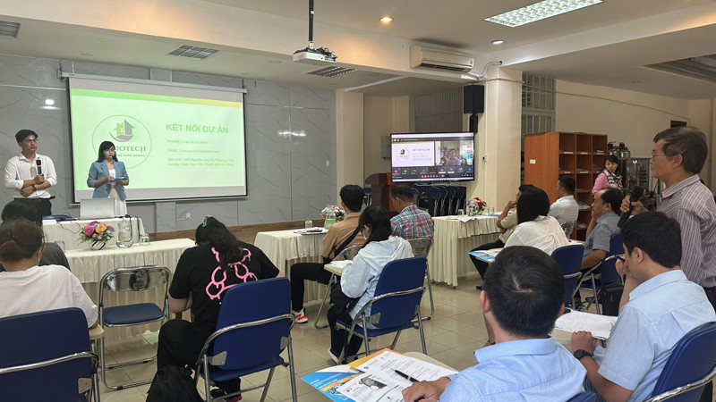 Quang cảnh Hội thảo “Hệ thống xử lý nước thải bằng vi tảo cho khu công nghiệp, khu dân cư và tòa nhà”. 