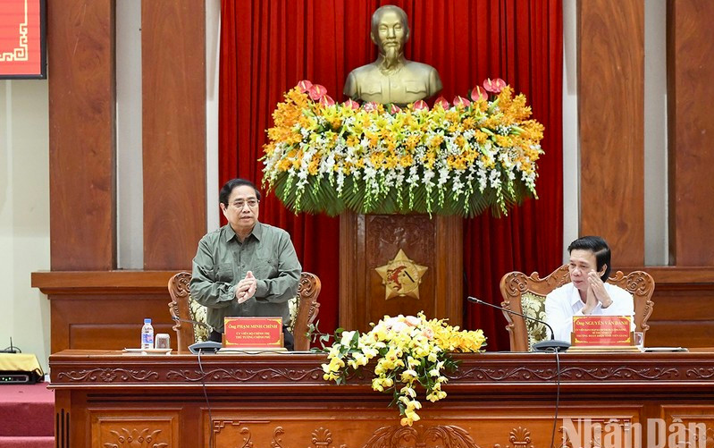 Thủ tướng Phạm Minh Chính chủ trì buổi làm việc với Ban Thường vụ Tỉnh ủy Tiền Giang. 