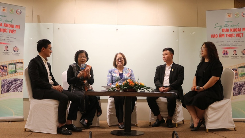 Các diễn giả tại tọa đàm.