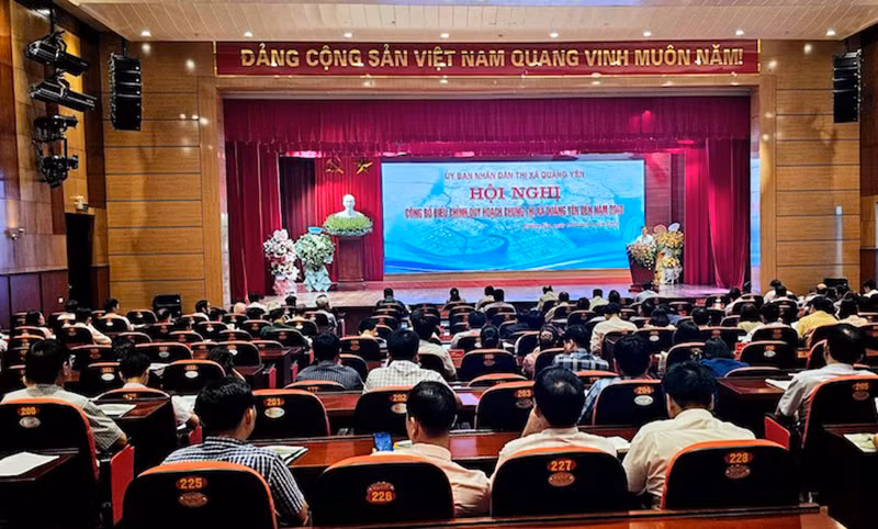 Hội nghị công bố điều chỉnh Quy hoạch chung thị xã Quảng Yên đến năm 2040.