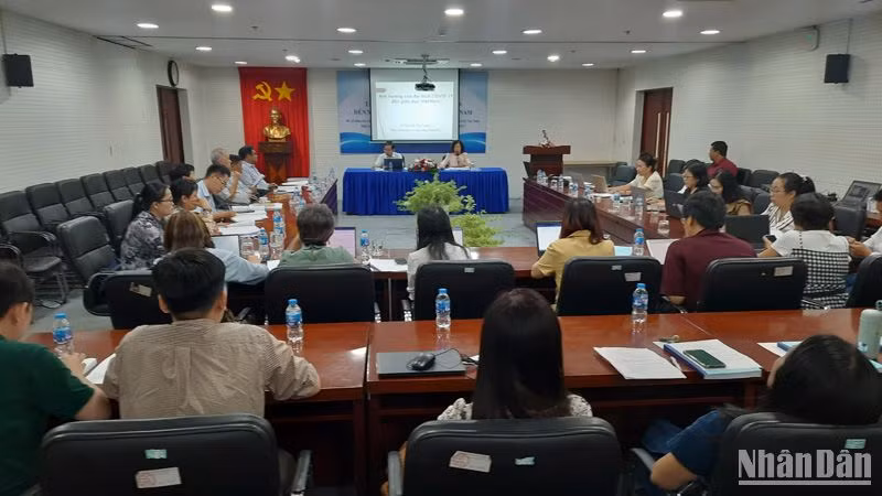 Quang cảnh Hội thảo khoa học “Tác động của đại dịch Covid-19 đến một số lĩnh vực xã hội ở Việt Nam”.