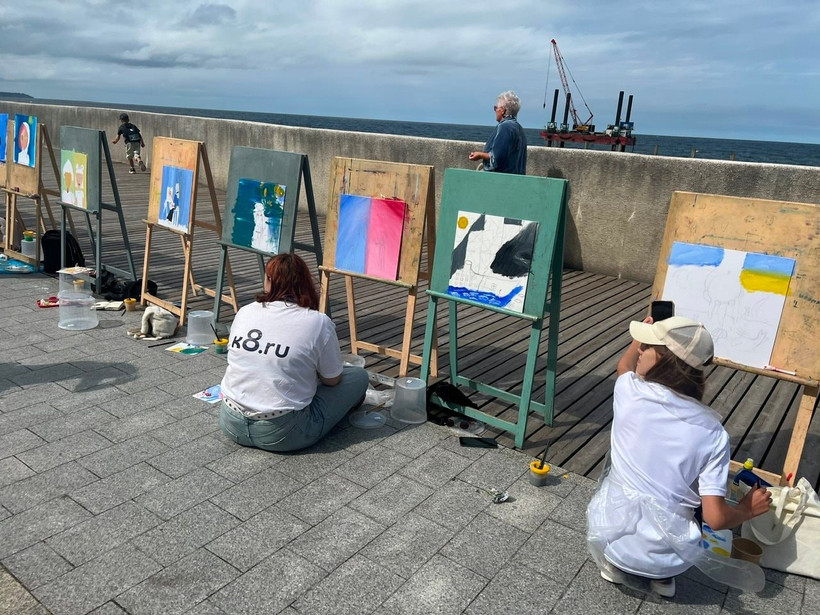 Những họa sĩ nghiệp dư bên bờ Baltic. 