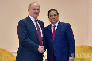 Thủ tướng Chính phủ Phạm Minh Chính và Chủ tịch Đảng Cộng sản Liên bang Nga Gennady Zyuganov. (Ảnh: Thanh Giang)