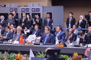 Thủ tướng Phạm Minh Chính dự Hội nghị Cấp cao ASEAN+3 lần thứ 28. (Ảnh: VGP/Nhật Bắc)