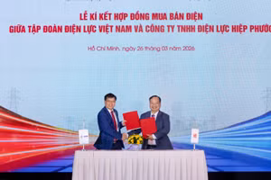 Đại diện Tập đoàn Điện lực Việt Nam (EVN) và Công ty Trách nhiệm hữu hạn Điện lực Hiệp Phước ký kết Hợp đồng mua bán điện (PPA) cho Dự án Nhà máy điện LNG Hiệp Phước-Giai đoạn I.