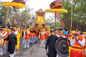 Lễ hội Cổ Loa là một trong những lễ hội lớn nhất của Hà Nội và được công nhận là Di sản Văn hóa phi vật thể quốc gia.