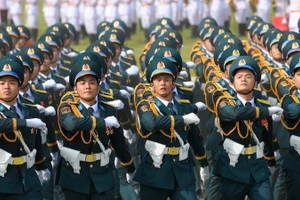 Các đơn vị bộ đội tham gia hợp luyện diễu binh, diễu hành lần 3. (Ảnh: Thế Đại)