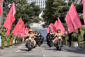 Các lực lượng Công an Thành phố Hồ Chí Minh trong một hoạt động ra quân trấn áp tội phạm.