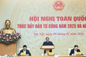 Thủ tướng Phạm Minh Chính chủ trì Hội nghị toàn quốc thúc đẩy đầu tư công năm 2025 và năm 2026. (Ảnh: TRẦN HẢI)