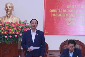 Phó Chủ tịch Quốc hội Trần Quang Phương phát biểu tại buổi làm việc với tỉnh Thanh Hóa.