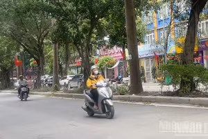 Dự báo khu vực Hà Nội ngày nắng, chiều tối và đêm có mưa rào và dông. (Ảnh minh họa: Đ.T)