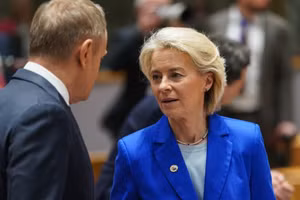 Chủ tịch Ủy ban châu Âu Ursula von der Leyen trước thềm Hội nghị thượng đỉnh EU tại Brussels (Bỉ) ngày 19/3/2026. (Ảnh: XINHUA)