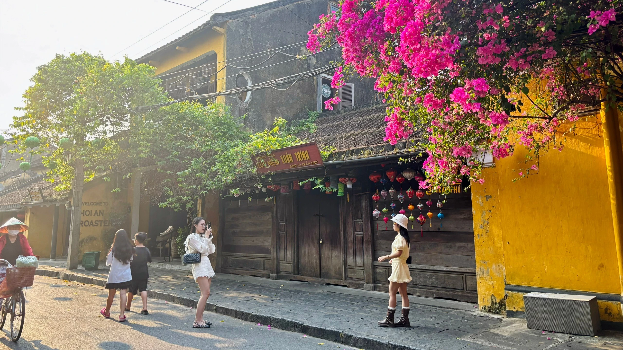 Gen Z Việt Nam tái định nghĩa du lịch: Đi ngắn ngày, ưu tiên trải nghiệm và du lịch sự kiện