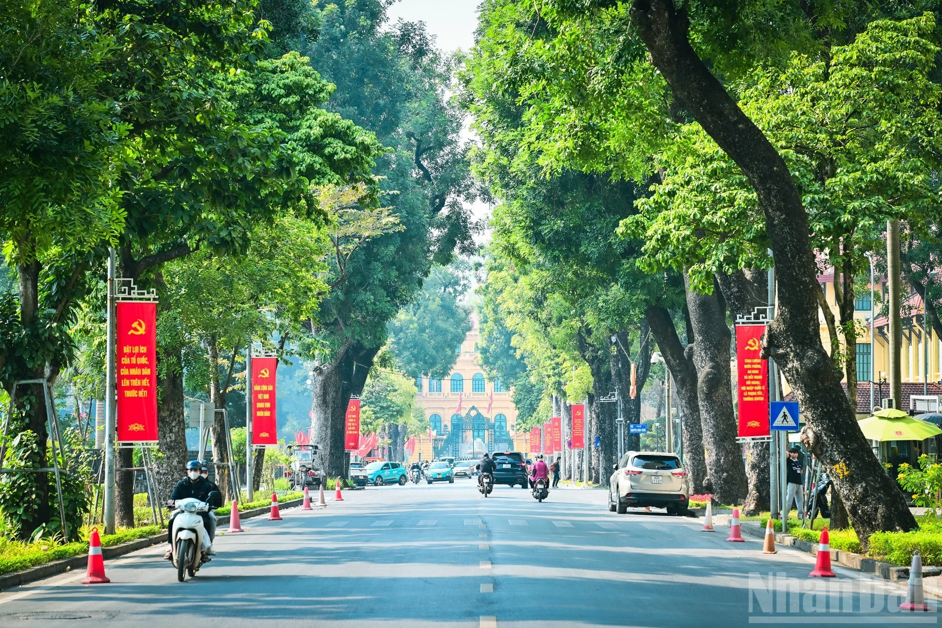 Dự báo thời tiết 16-17/2: Bắc Bộ se lạnh, Nam Bộ nắng nóng, biển động mạnh