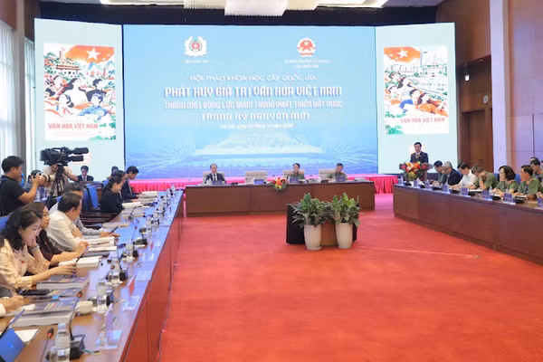 Toàn cảnh Hội thảo khoa học cấp quốc gia do Ủy ban Văn hóa và Xã hội phối hợp tổ chức. (Ảnh: HỒ LONG) 