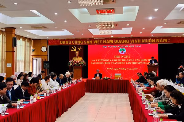 Toàn cảnh hội nghị lấy ý kiến góp ý vào dự thảo các văn kiện trình Đại hội đại biểu toàn quốc lần thứ XIV của Đảng.