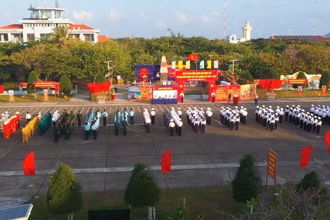 Quang cảnh khai mạc bầu cử ở đảo Trường Sa. (Ảnh: CTV)