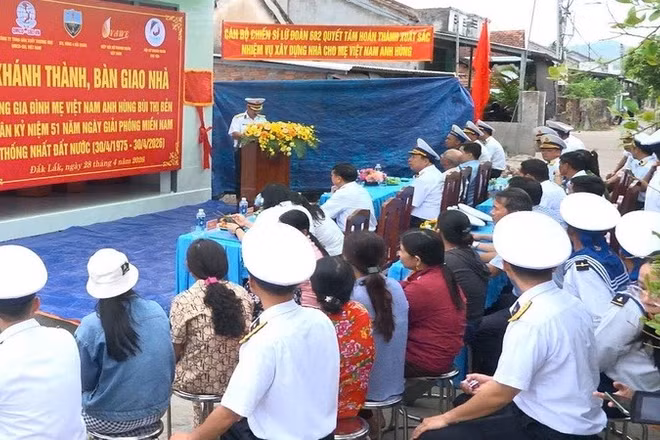 Quang cảnh buổi bàn giao nhà. (Ảnh: CTV) 