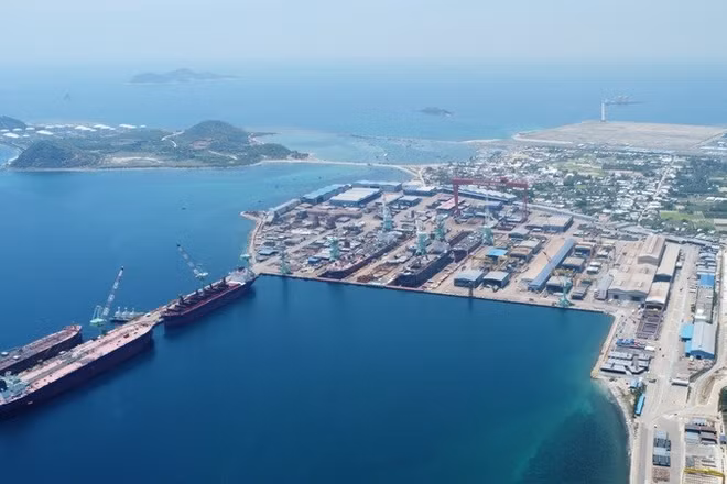 Công nghiệp và xây dựng Khánh Hòa năm 2025 tăng 8,81%. Trong ảnh: Toàn cảnh Nhà máy đóng tàu HD Hyundai Việt Nam (Ảnh: PHONG NGUYÊN) 