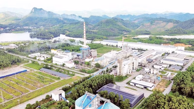 Công ty cổ phần Giấy An Hòa đầu tư hệ thống điện mặt trời mái nhà với công suất gần 10 MWh giúp tiết kiệm điện tiêu thụ cho sản xuất.