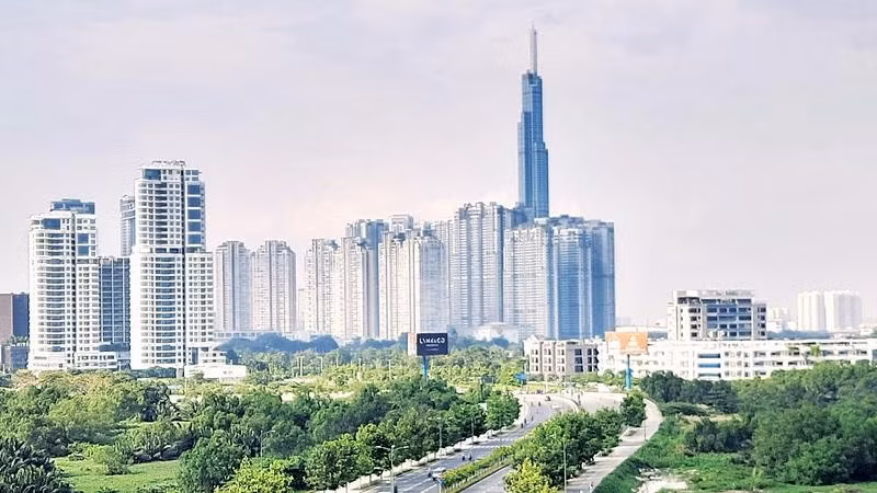 Thành phố Hồ Chí Minh hướng đến trở thành trung tâm dịch vụ chất lượng cao ngang tầm khu vực.