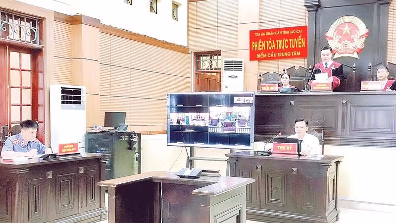 Một phiên tòa trực tuyến được áp dụng tại Tòa án nhân dân tỉnh Lào Cai.