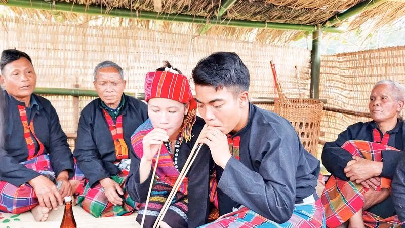 Phục dựng lễ cưới truyền thống của người Bru-Vân Kiều từ ký ức cộng đồng