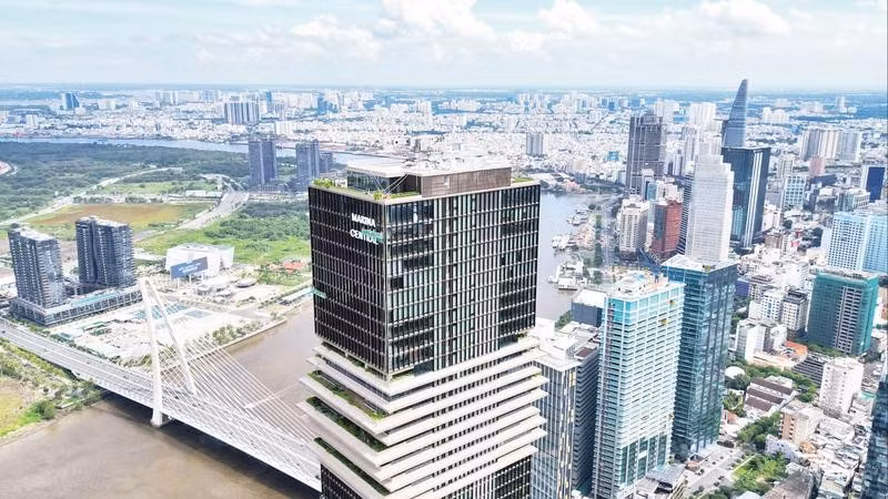Thành phố Hồ Chí Minh tăng cường đầu tư hạ tầng đô thị để thúc đẩy tăng trưởng kinh tế hai con số.