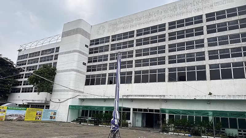 tan-binh-2.jpg