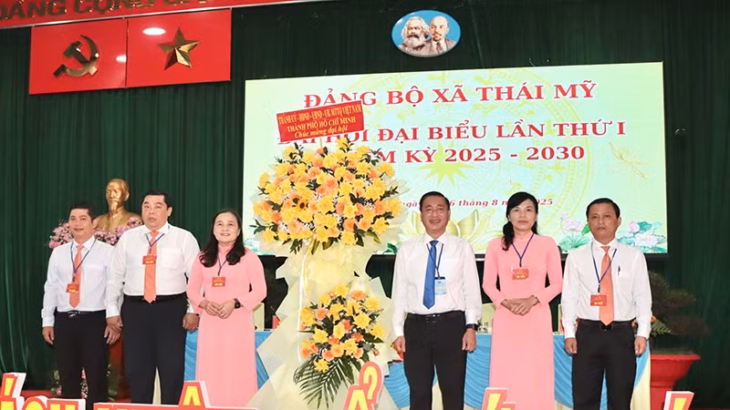 chuc-mung-2.jpg