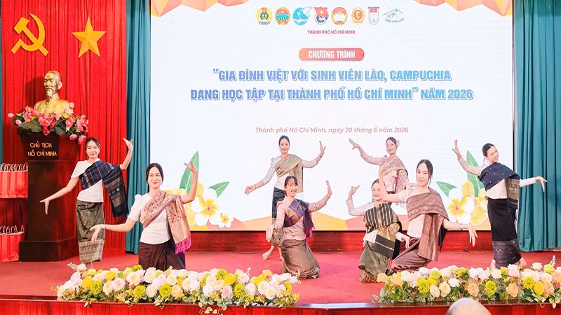 sinh-vien-lao-mua-2.jpg