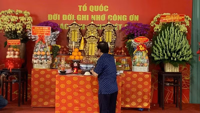to-quoc-ghi-cong-2.jpg