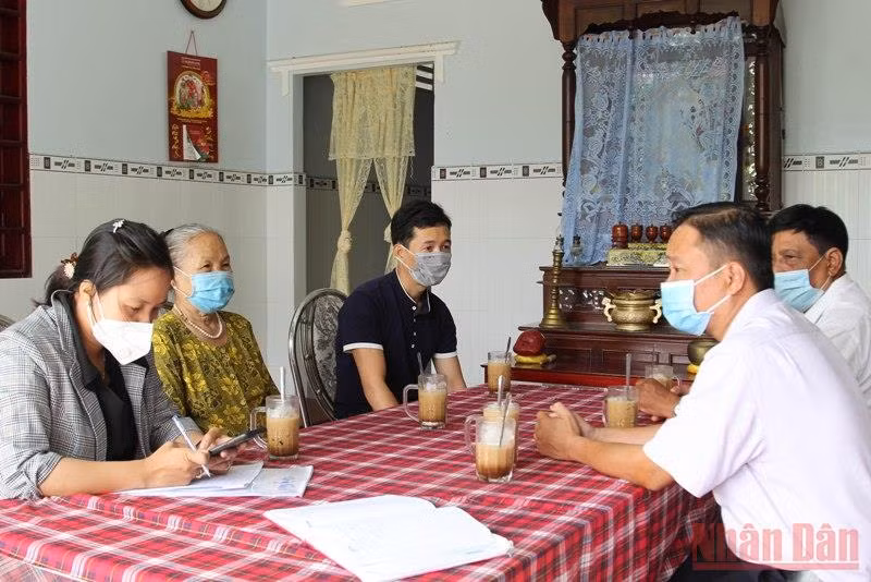 Nhờ đi lao động nước ngoài, gia đình bà Phạm Kim Anh khấm khá hẳn lên và thoát nghèo bền vững. (Ảnh: BÁ DŨNG) 