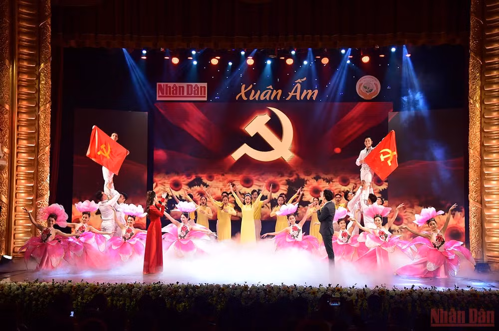 "Xuân ấm" mang Tết đủ đầy và ấm áp tình người đến với những cảnh đời khó khăn.