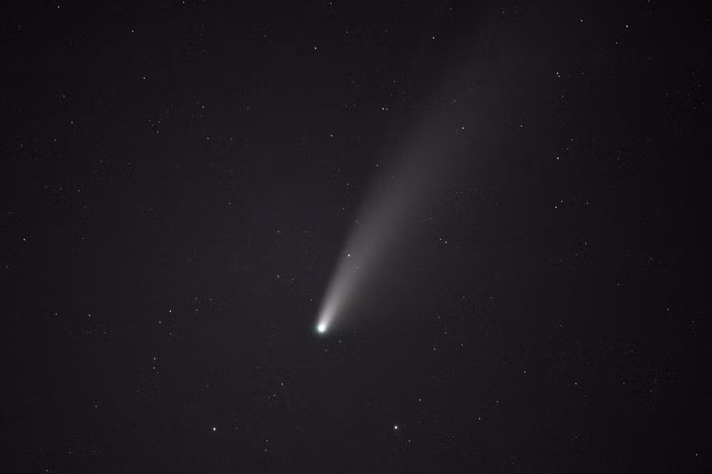 Đi “săn” sao chổi Neowise -0