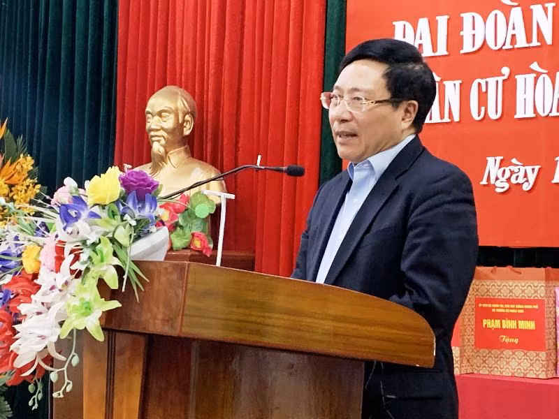 Đồng chí Phạm Bình Minh phát biểu tại Ngày hội Đại đoàn kết toàn dân tộc ở Nam Định.