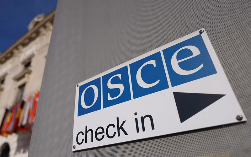 Biển chỉ dẫn lối vào trụ sở OSCE tại Vienna, Áo. (Ảnh: Reuters)