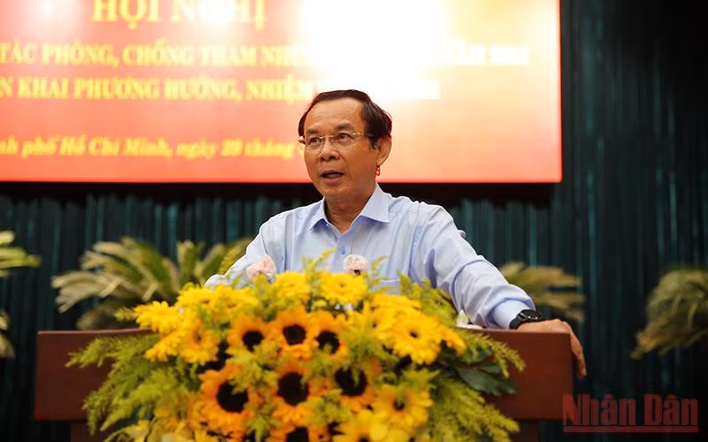 Đồng chí Nguyễn Văn Nên, Ủy viên Bộ Chính trị, Bí thư Thành ủy Thành phố Hồ Chí Minh, phát biểu kết luận hội nghị.
