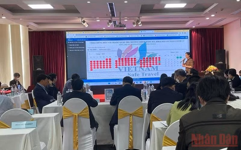 Toàn cảnh chương trình giới thiệu Chuyển đổi số trong ngành du lịch.