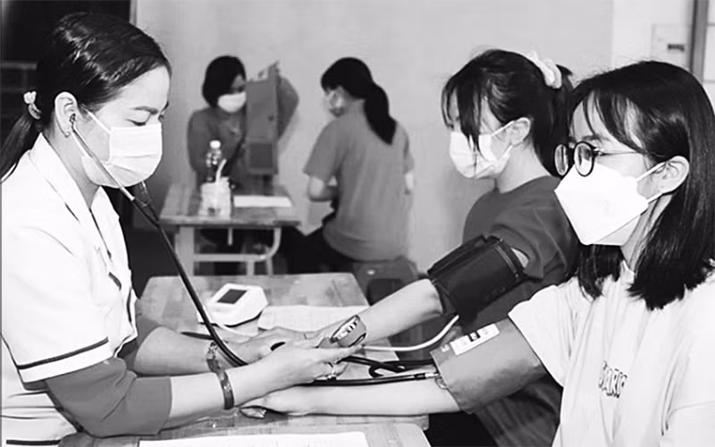 Bảo đảm an toàn khi tiêm vắc-xin phòng Covid-19 cho trẻ em -0