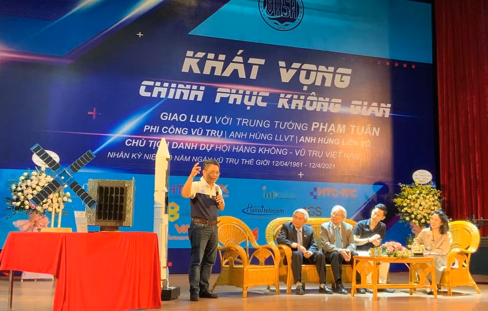 PGS, TS Phạm Anh Tuấn, Tổng giám đốc Trung tâm Vũ trụ Việt Nam chỉa sẻ về khát vọng chinh phục vũ trụ bằng việc chế tạo vệ tinh made in Vietnam.