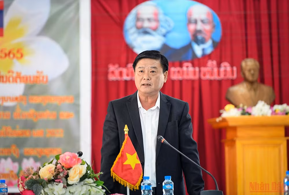 Quan hệ hữu nghị đặc biệt Việt - Lào: Tết của bạn là Tết của mình -0